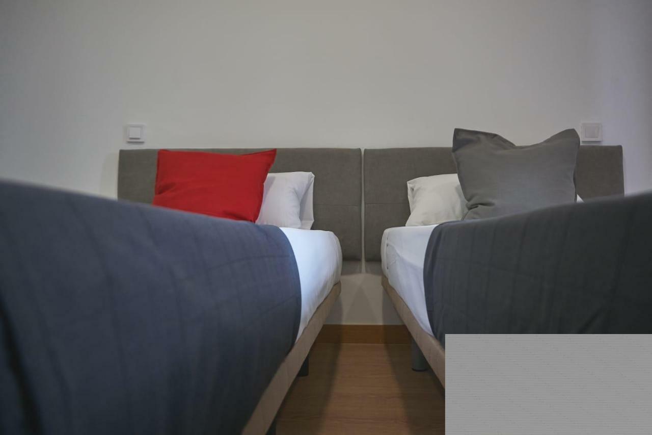 Gs Latina Hotel Madrid Exterior photo