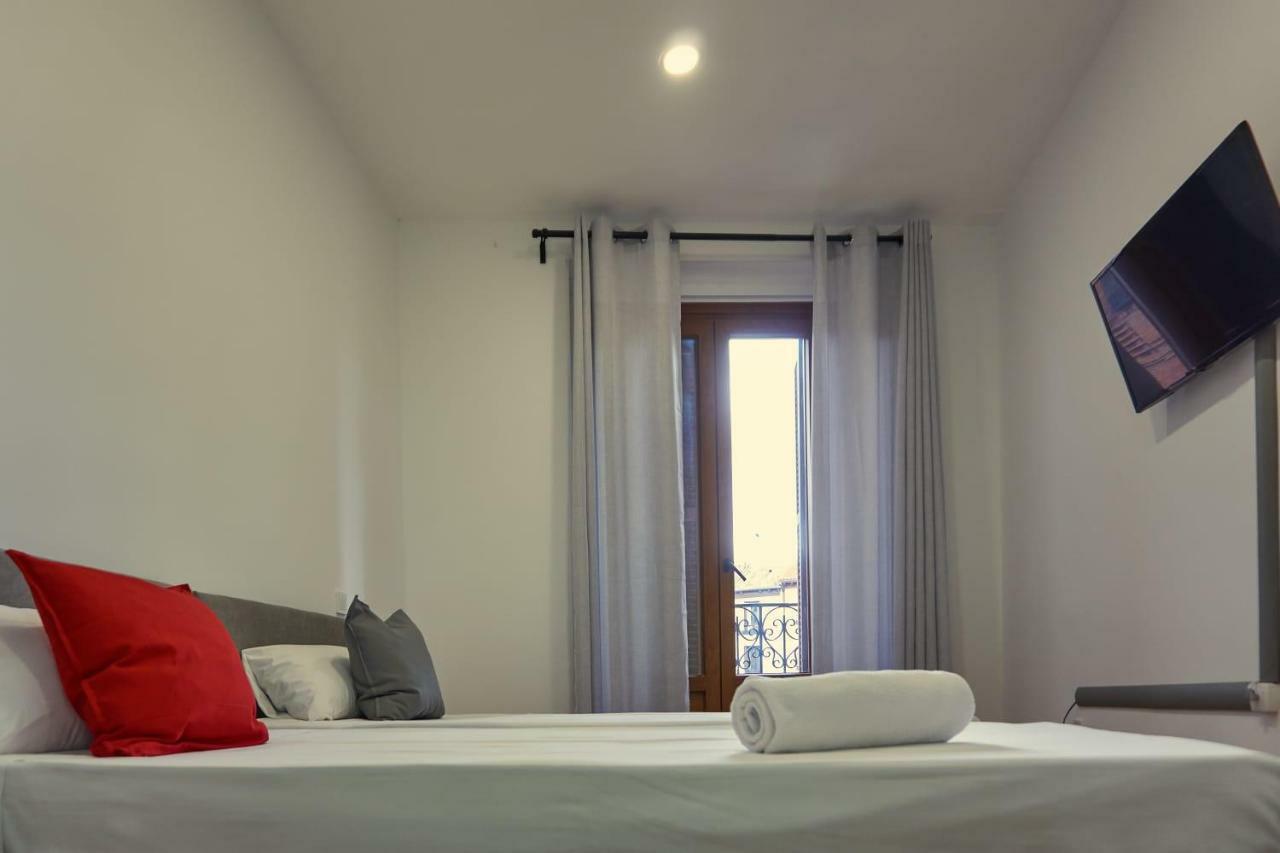 Gs Latina Hotel Madrid Exterior photo
